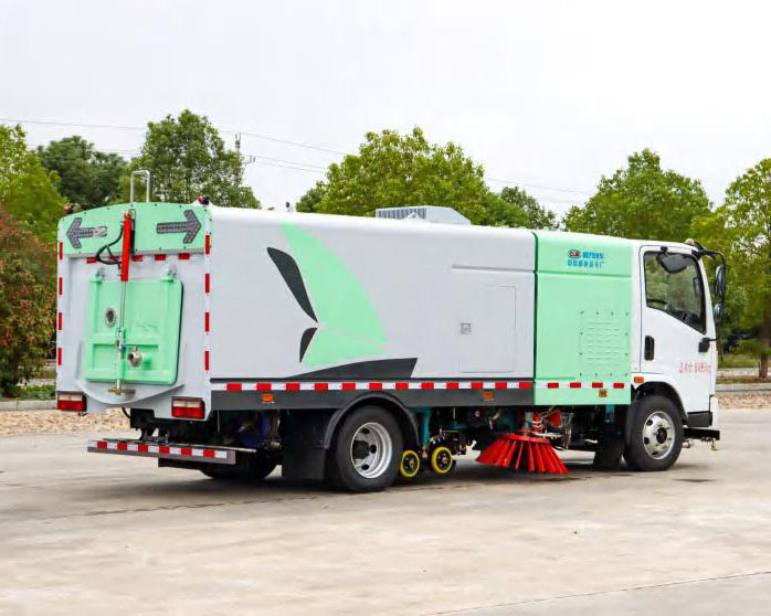 東風華神型純電動洗掃車圖片3