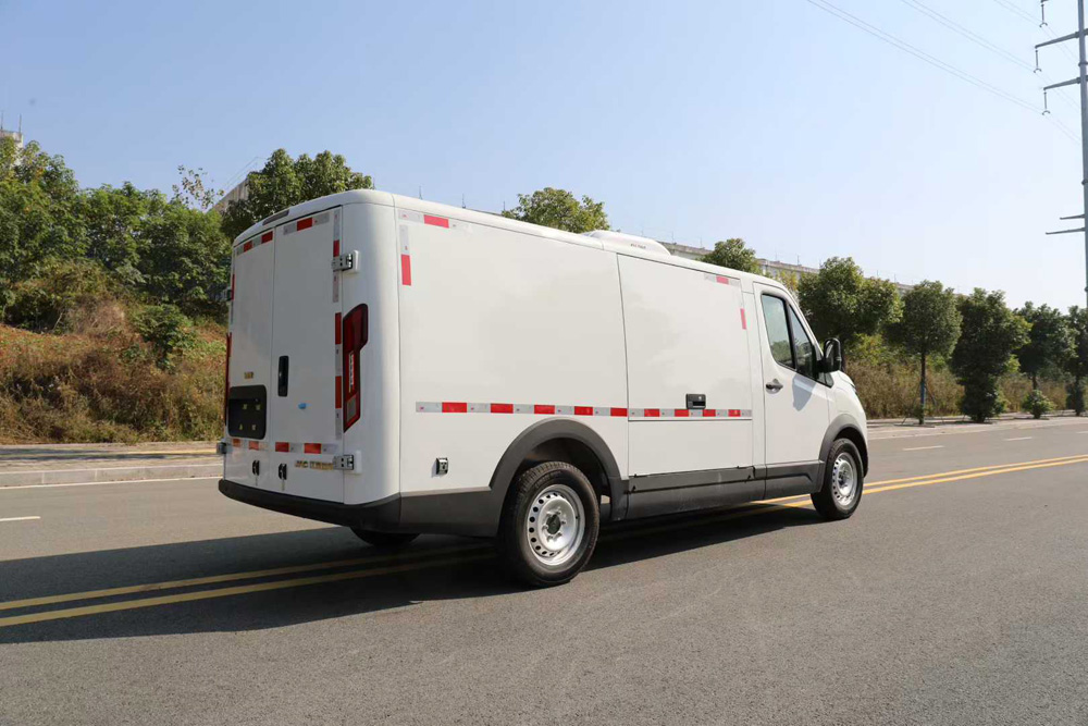 江淮萬寶路純電動面包冷藏車小型廂式冷凍車圖片4