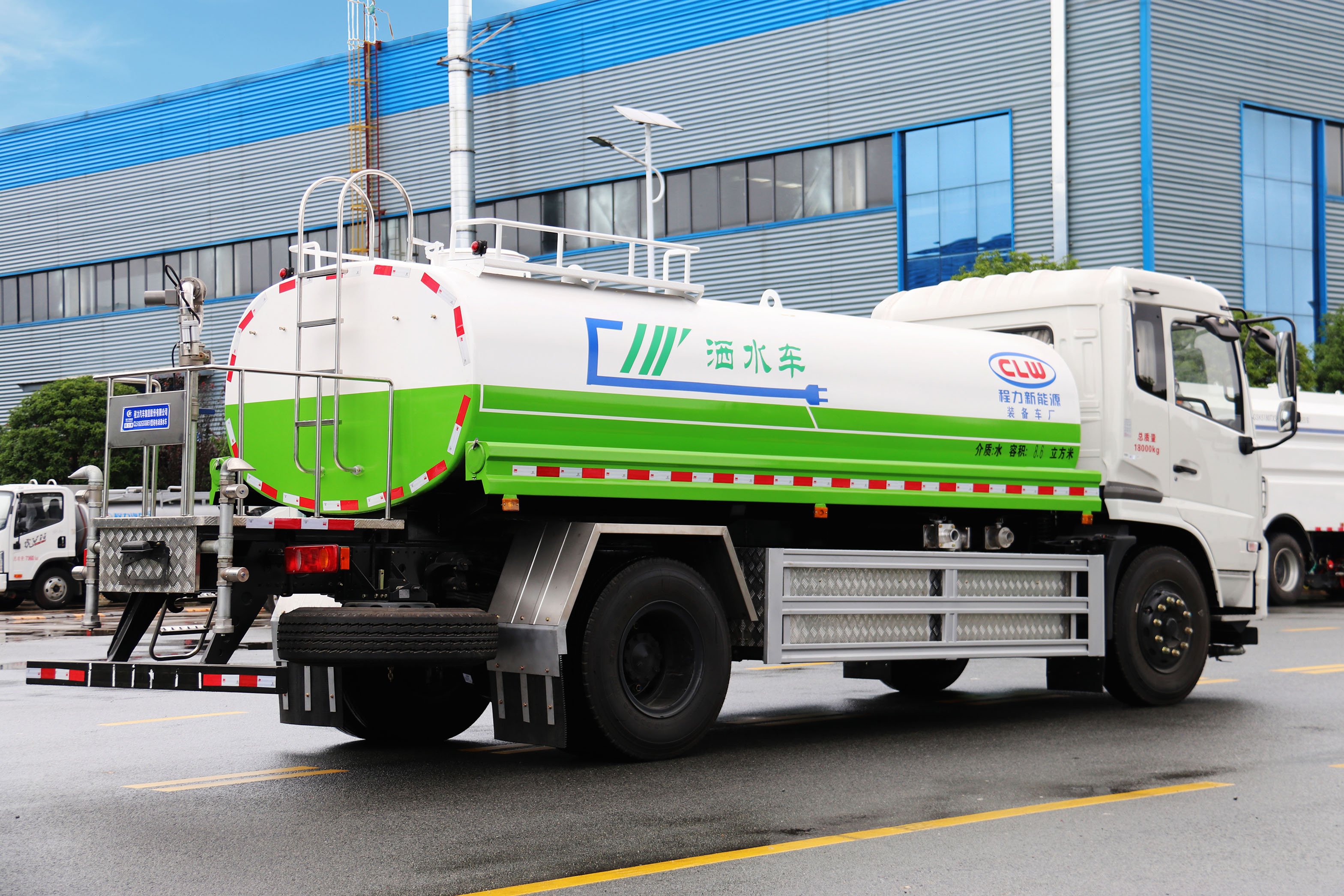 東風(fēng)天錦8.6方純電動綠化灑水車圖片4