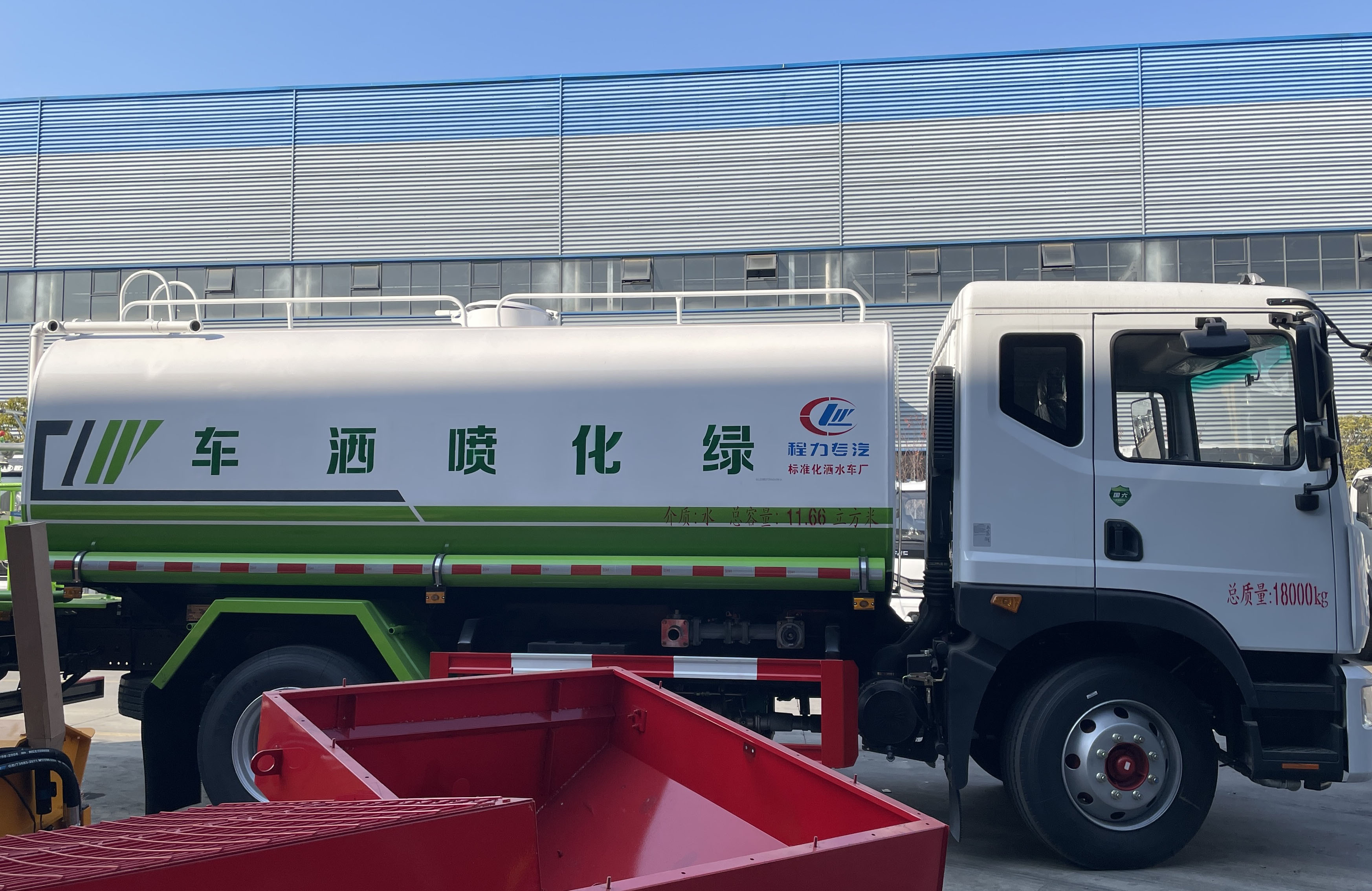 東風多利卡11方噴灑車圖片3