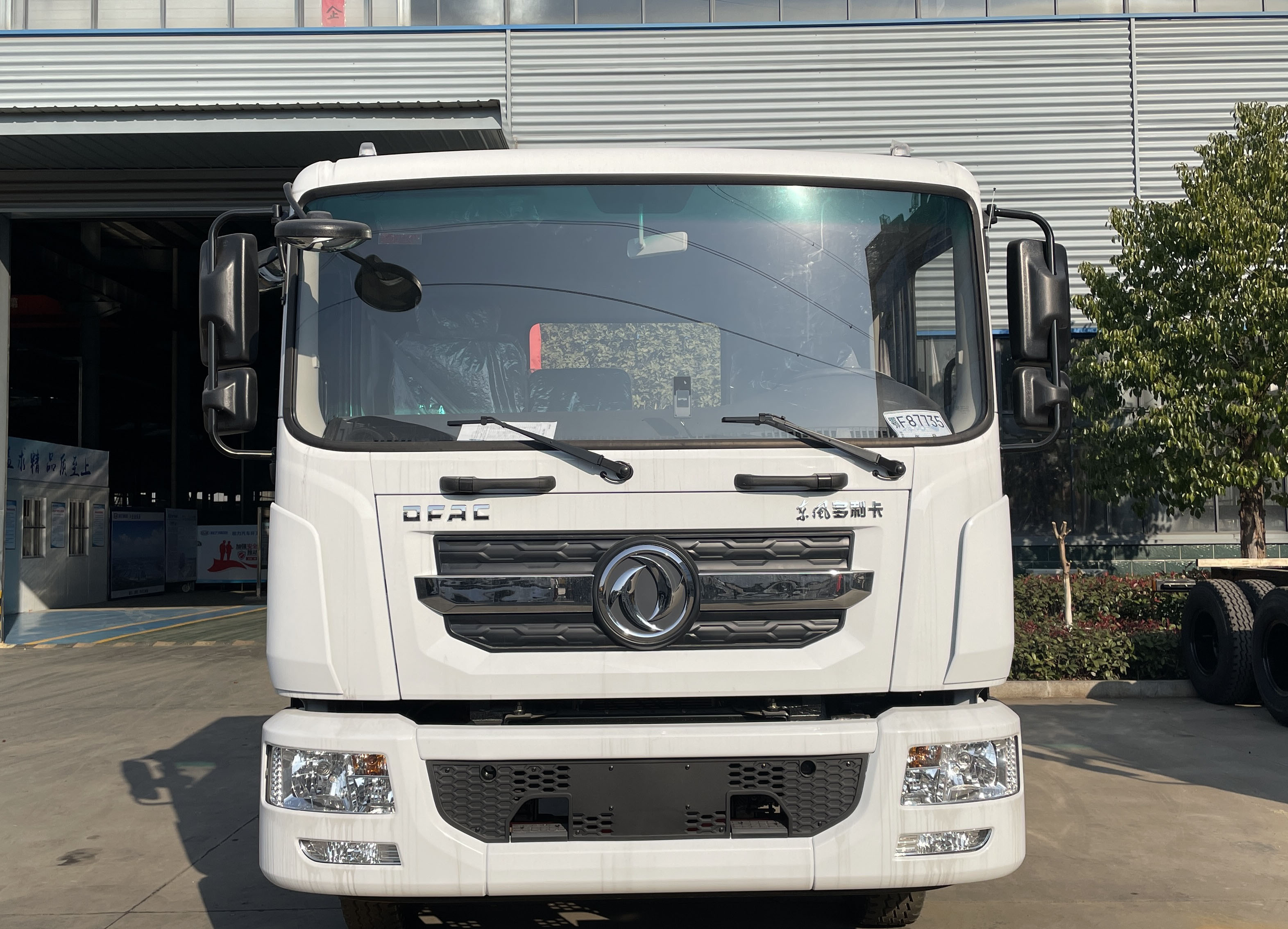 東風(fēng)多利卡12方吸糞車(chē)圖片2